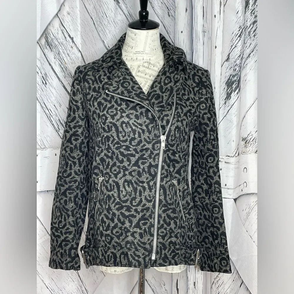 Forever 21 Leopard Animal Print Moto Jacket Black Size Small